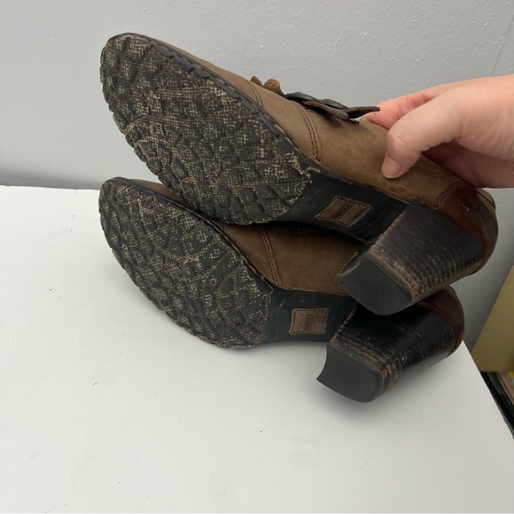 Born Kiltie Leather Shoes Heels - Picture 7 of 7